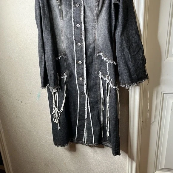 Connection 18 Distressed Black Denim Duster with White Fringe - Picture 4 of 5